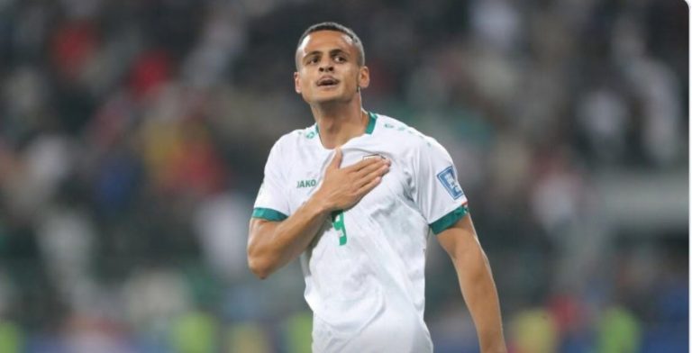 علي الحمادي لحكم مباراة العراق والإمارات: أنت أكبر بطل!