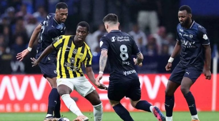 بالأرقام والإحصائيات.. الهلال والاتحاد في كلاسيكو صدارة دوري روشن
