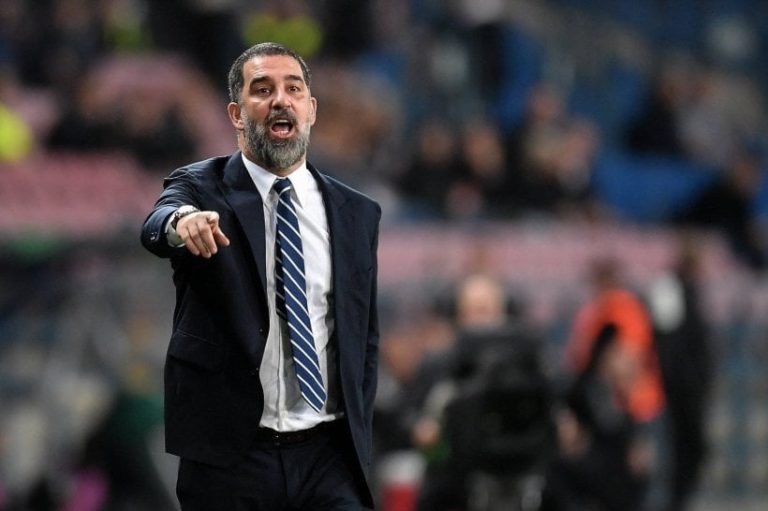 أردا توران يعلّق على إمكانية تدريب منتخب تركيا